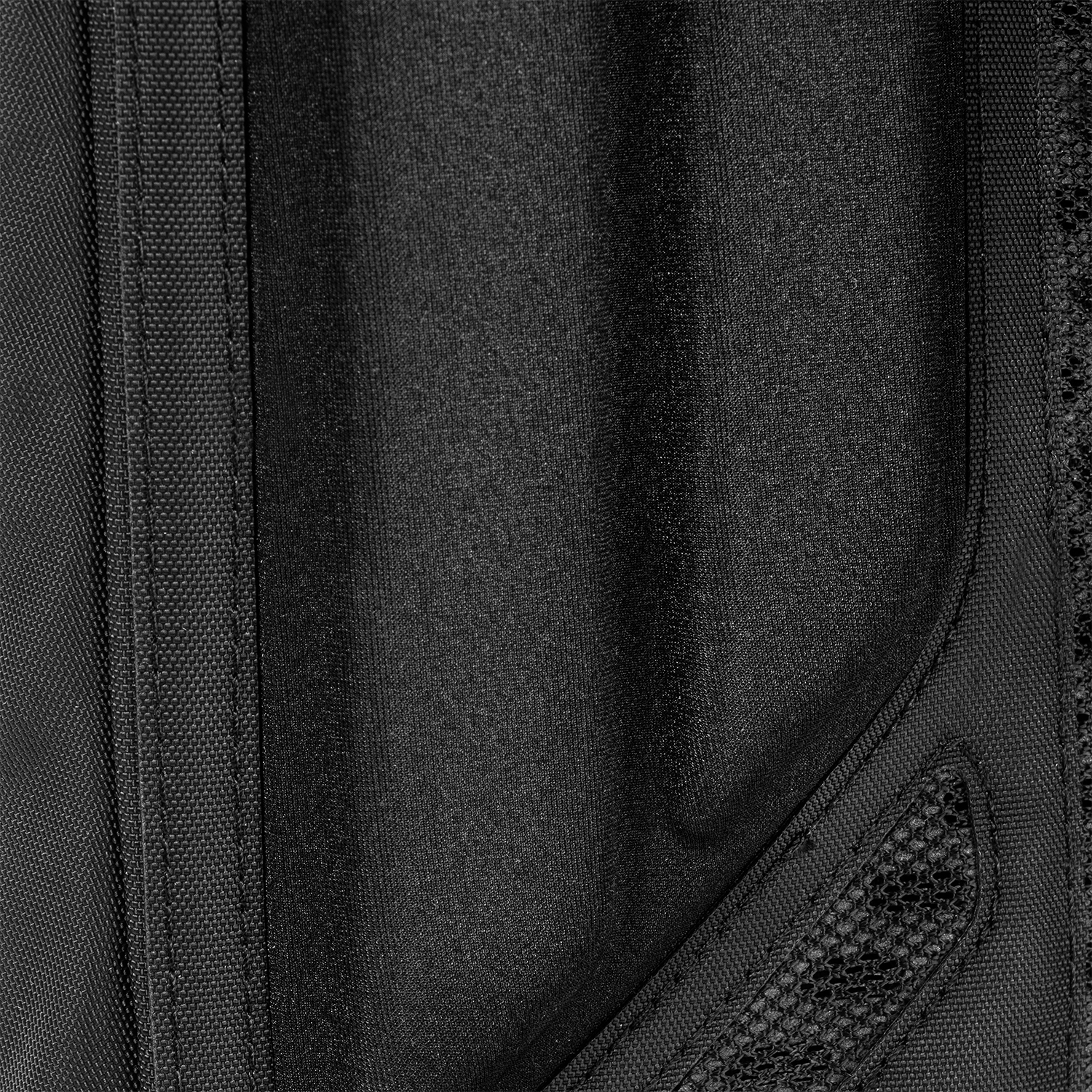 paragon-hydration-pack-h3 Paragon_Black_Texture.png