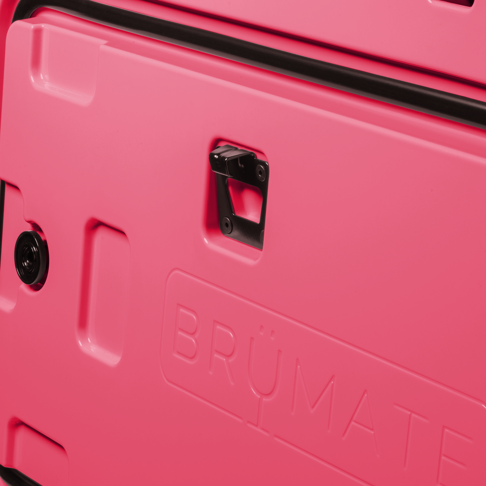 brutank-o9 brutank-55qt-neonpink-bottle-opener.png