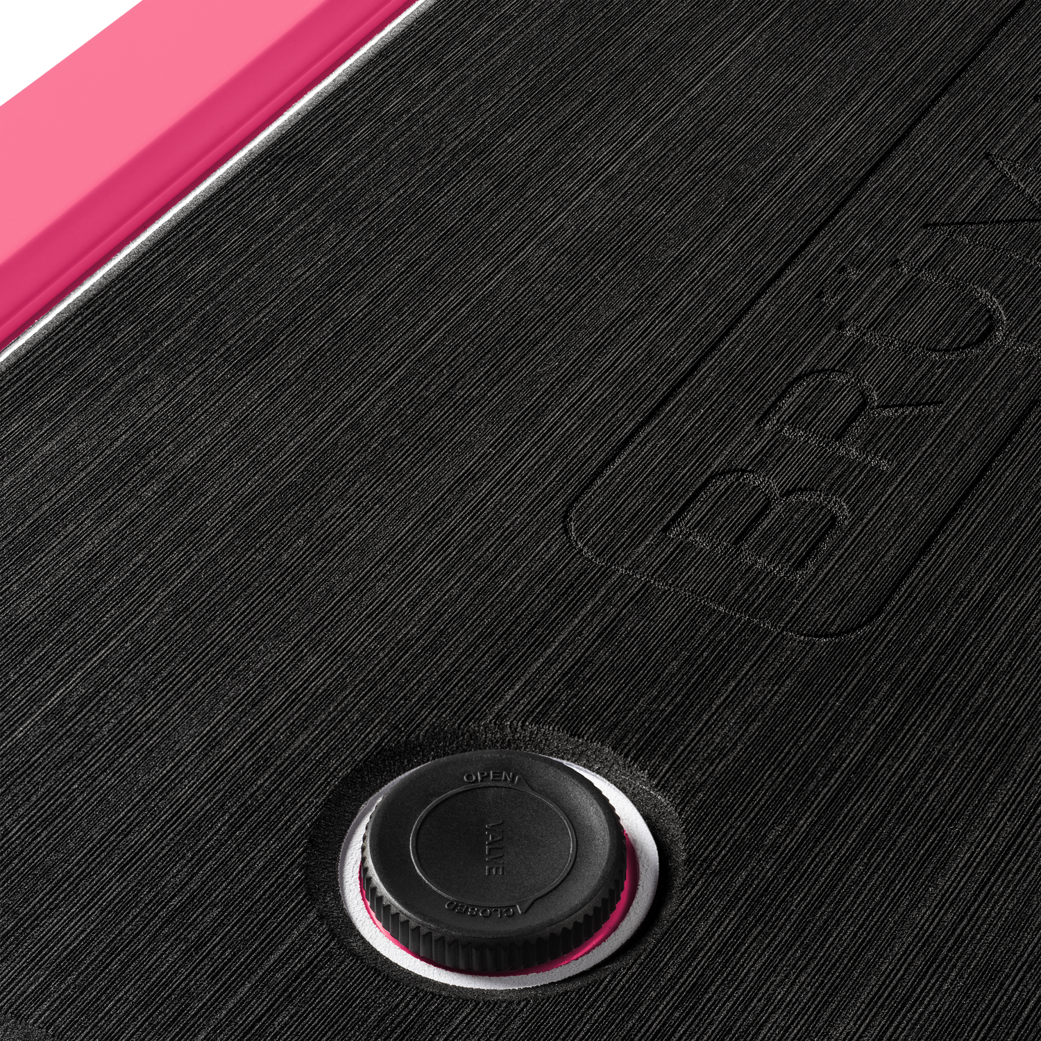 brutank-o9 brutank-55qt-neonpink-vent.png