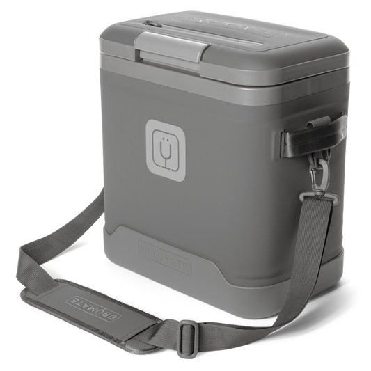magpack-18-can-q3 magpack_18_graphite_front_strap.png